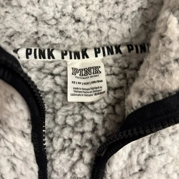 Victoria's Secret PINK Grey Sherpa Quarter Zip - Picture 2 of 3